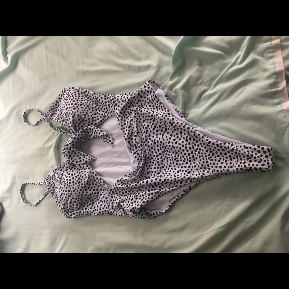 COPY - Baithing suit